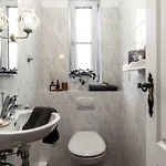 Apartman Moeblierte Erdgeschoss Im Einzelhaus Mitte *